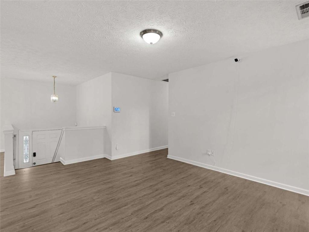 3055 Deerfield Way Property Photo 6