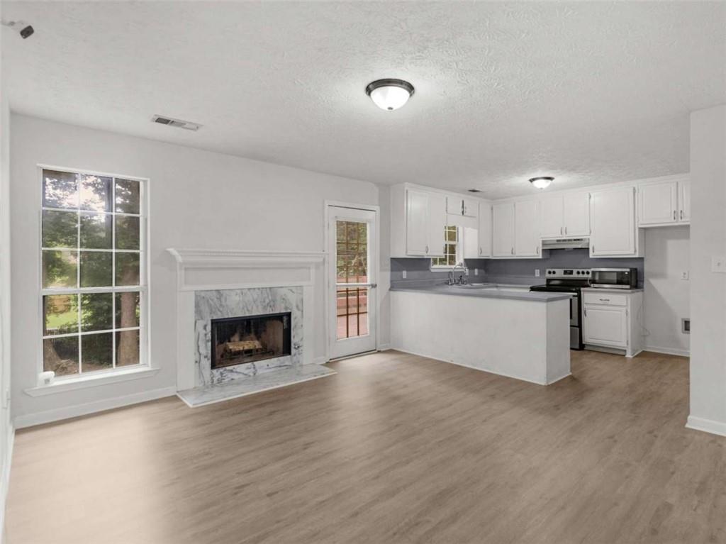 3055 Deerfield Way Property Photo 7