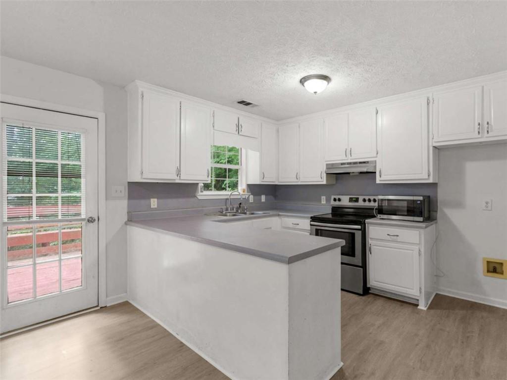 3055 Deerfield Way Property Photo 8