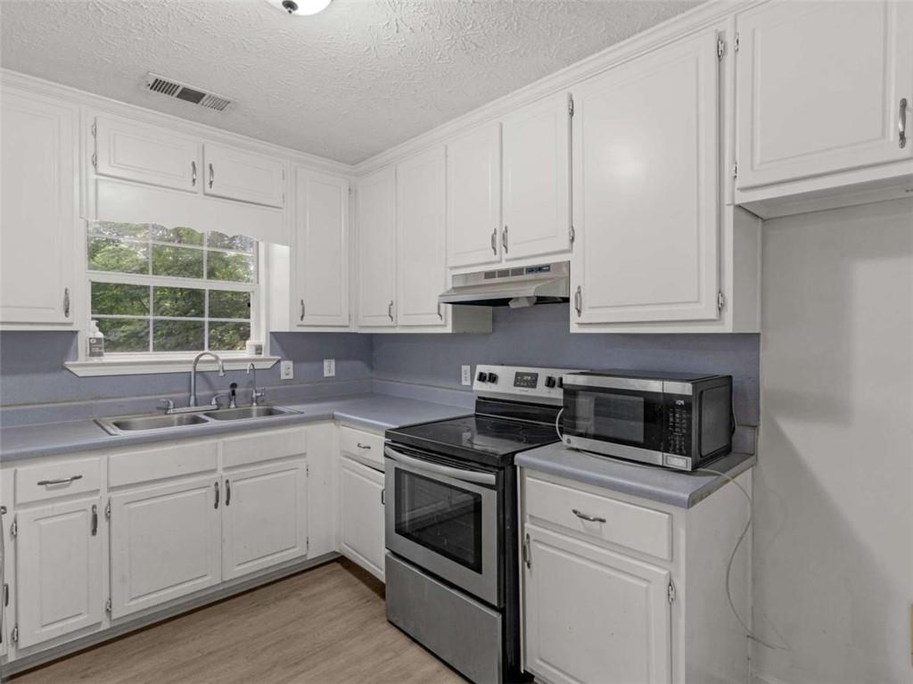3055 Deerfield Way Property Photo 9