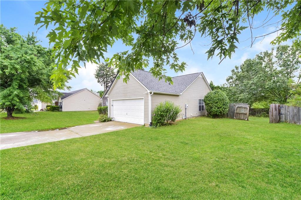 1525 Julianna Drive Property Photo 3