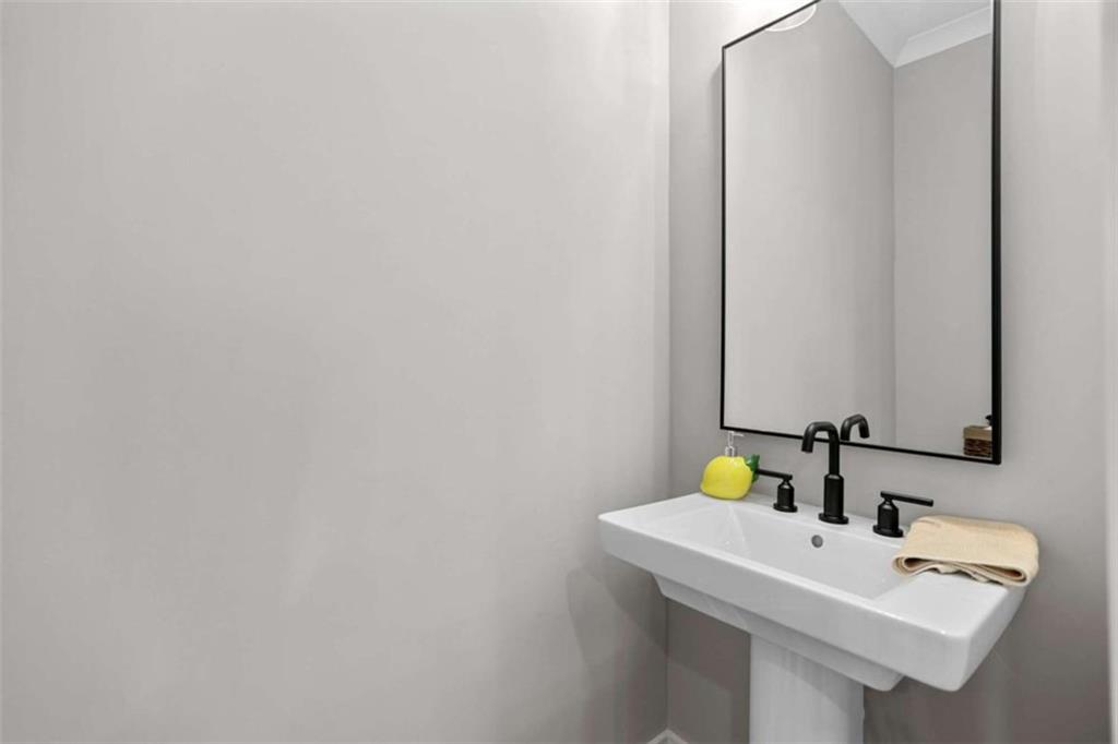 4466 Lemon St Property Photo 20