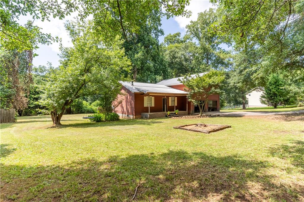 111 Willow Property Photo 2
