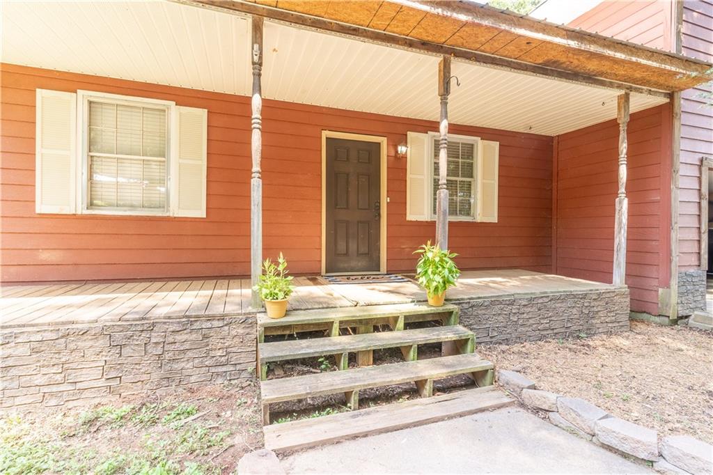 111 Willow Property Photo 3