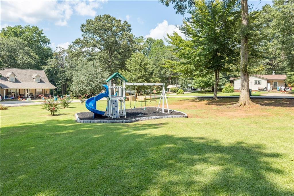 111 Willow Property Photo 29