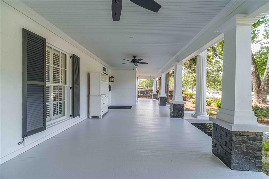 2037 Grayson Highway Property Photo 6