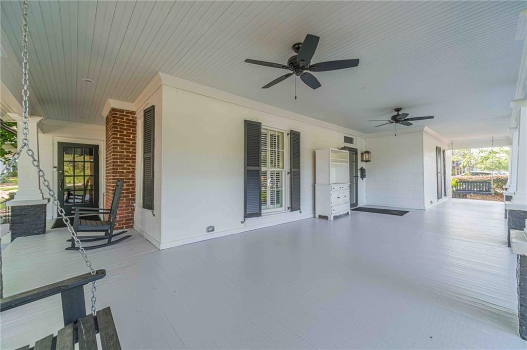 2037 Grayson Highway Property Photo 7