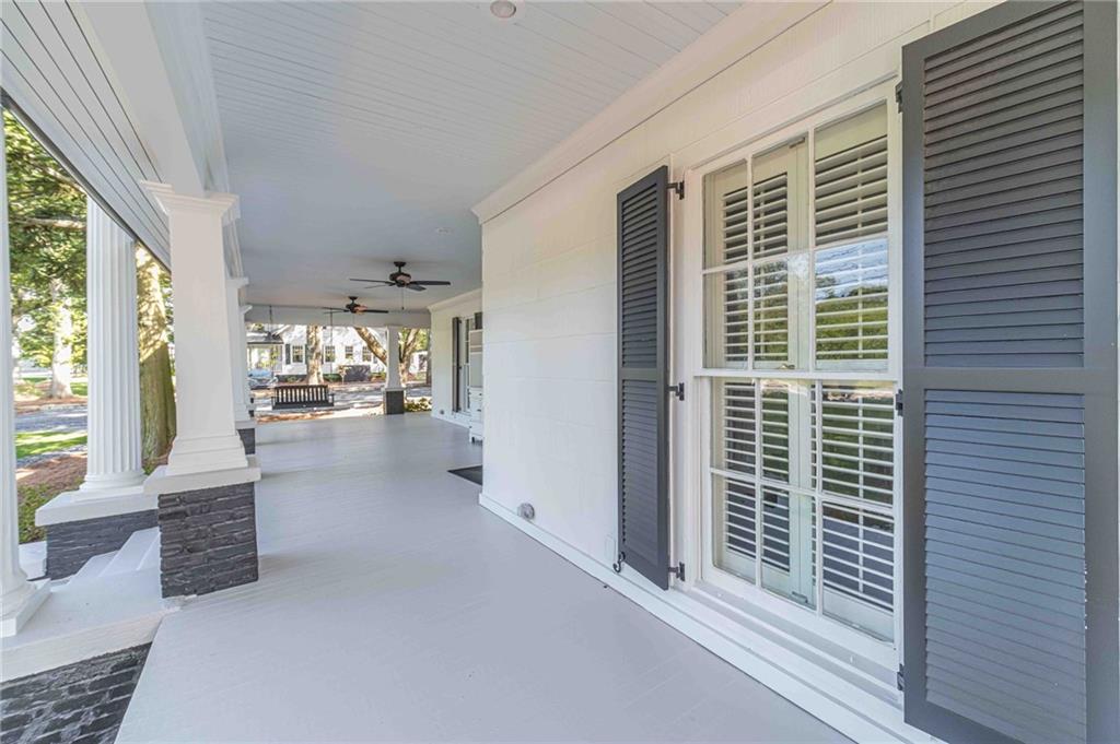 2037 Grayson Highway Property Photo 8
