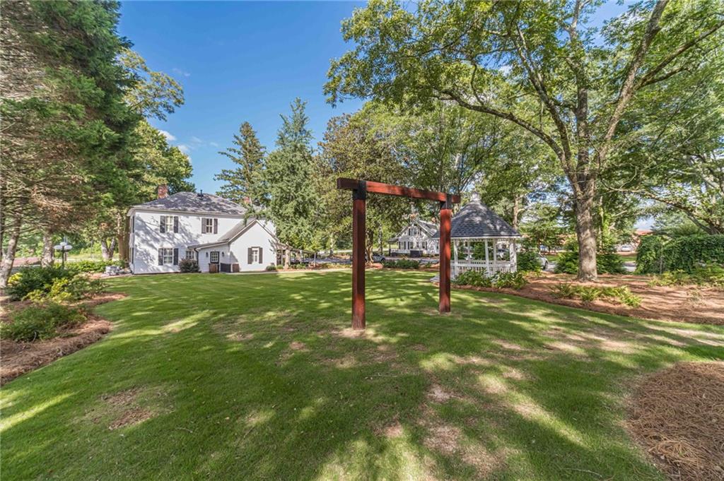 2037 Grayson Highway Property Photo 48