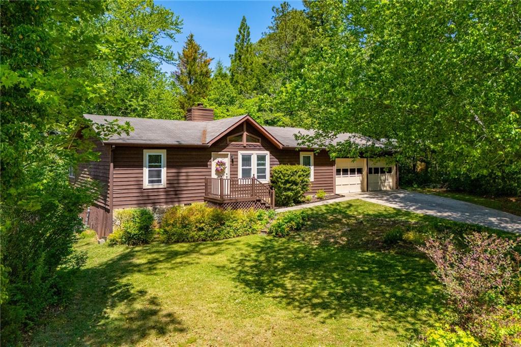 1385 Lakeview Parkway Property Photo 6