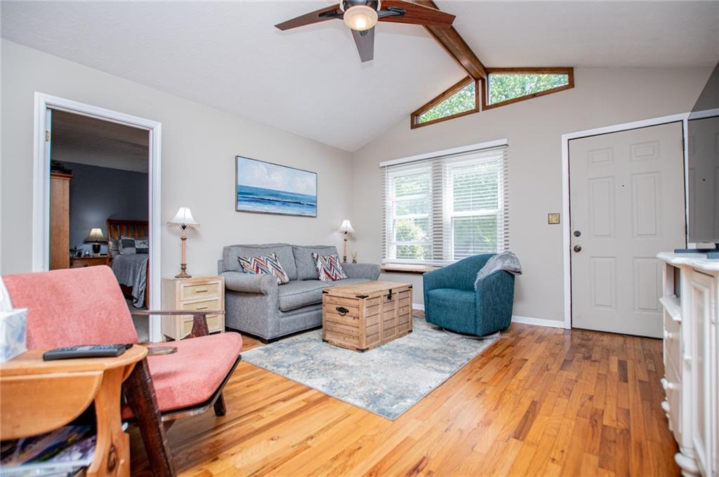 1385 Lakeview Parkway Property Photo 17