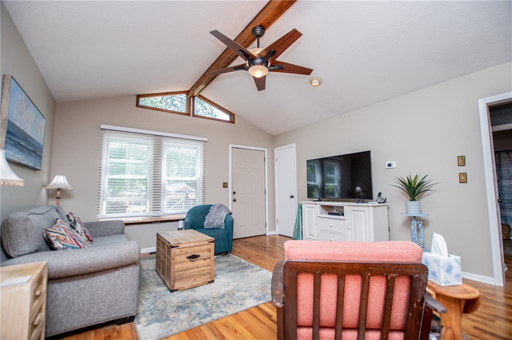 1385 Lakeview Parkway Property Photo 18