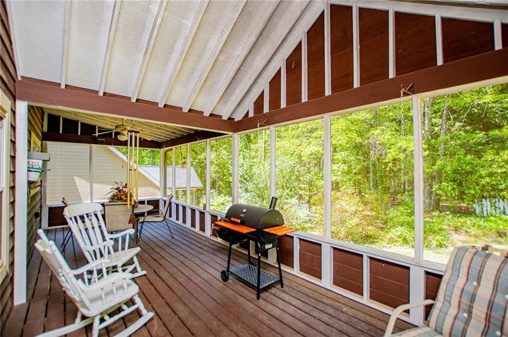 1385 Lakeview Parkway Property Photo 54