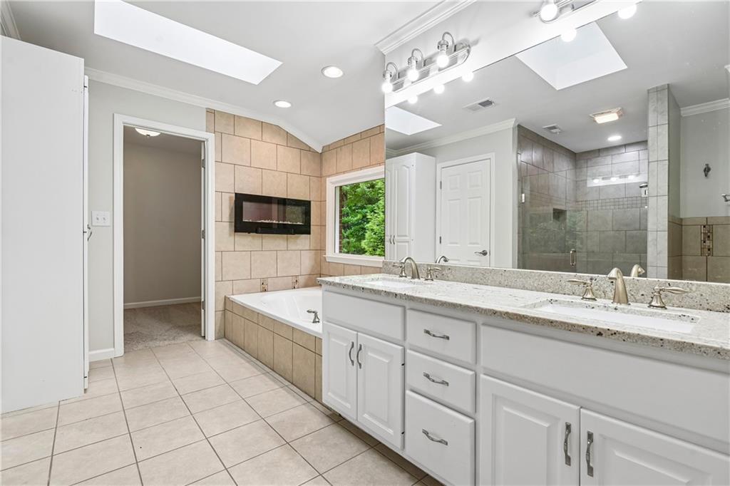 2077 Coolidge Way Nw Property Photo 5