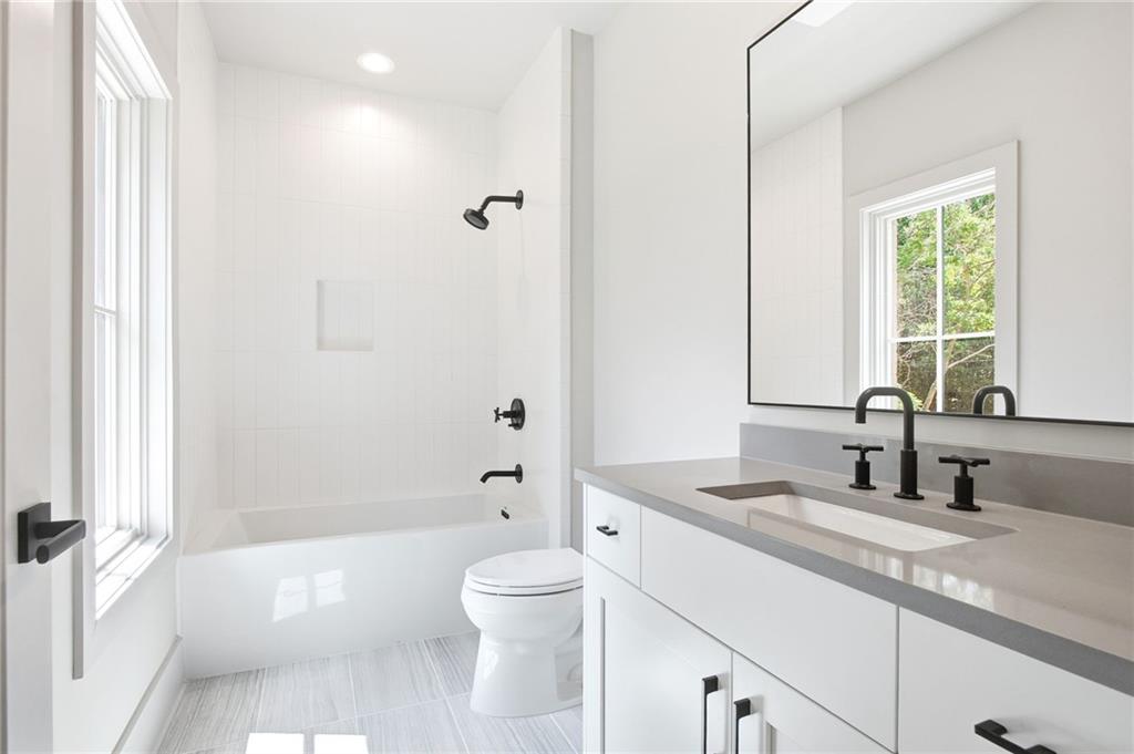 1585 S Ponce De Leon Avenue Ne, Unit #13 Property Photo 41
