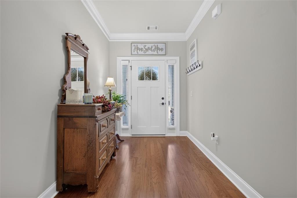835 Ideal Place Property Photo 5