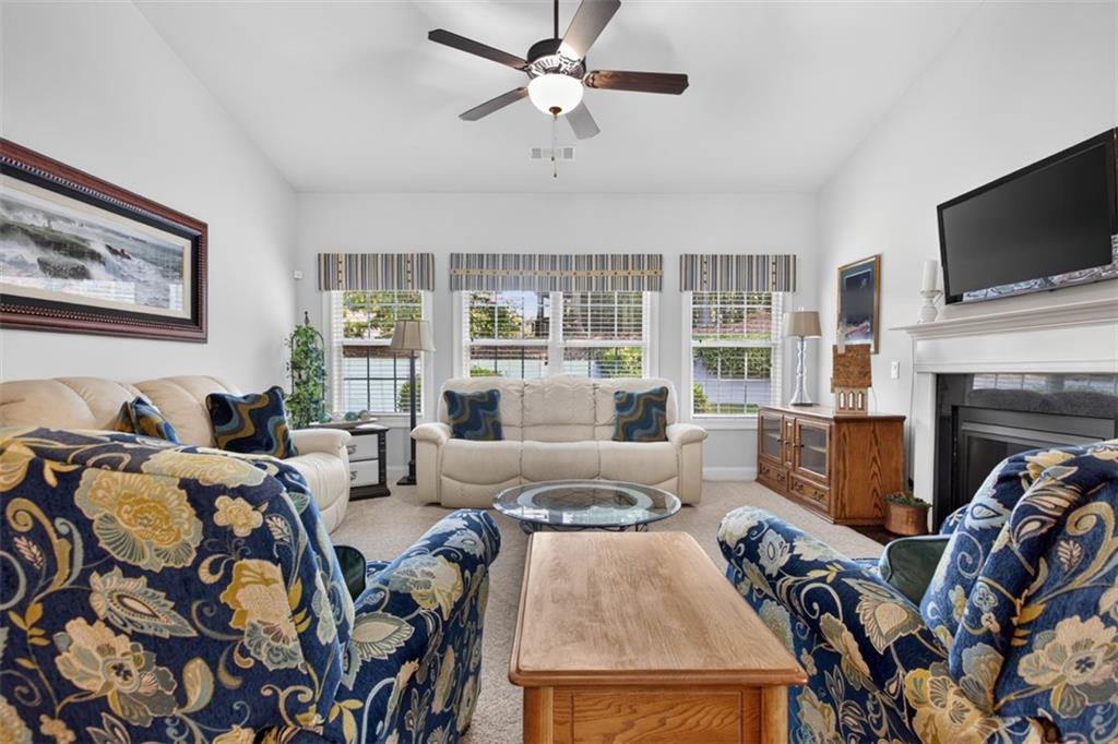 835 Ideal Place Property Photo 7