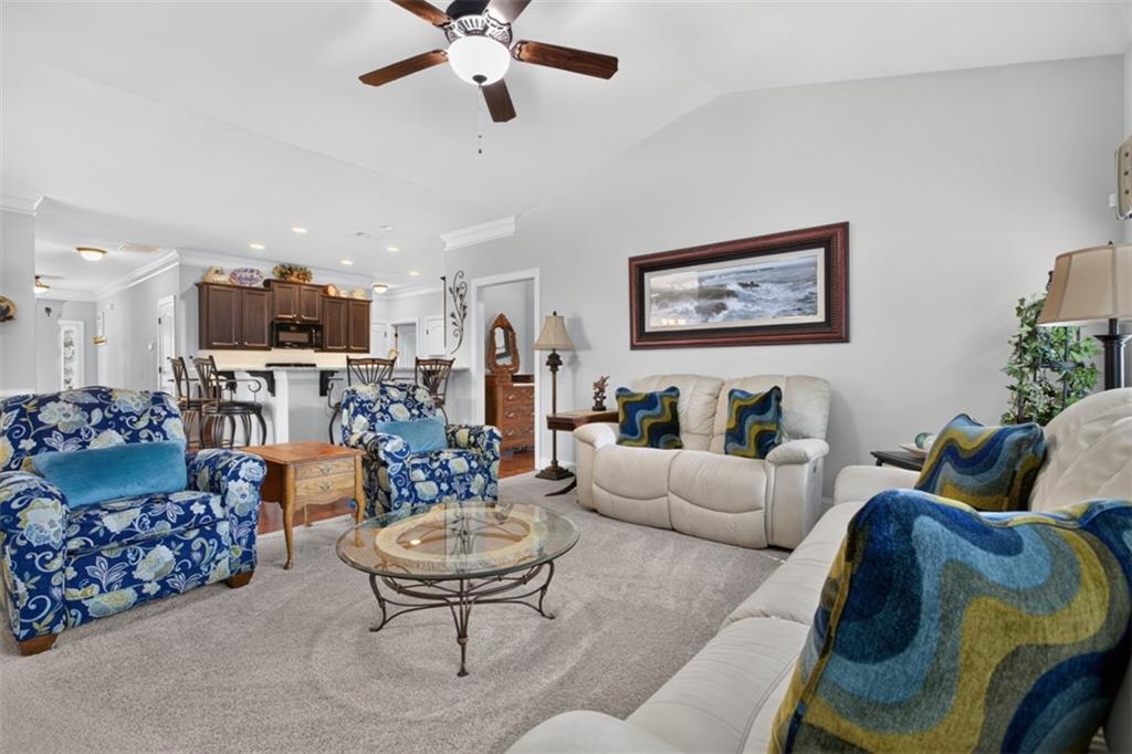 835 Ideal Place Property Photo 11