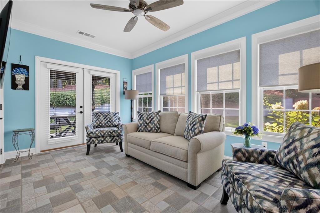 835 Ideal Place Property Photo 21
