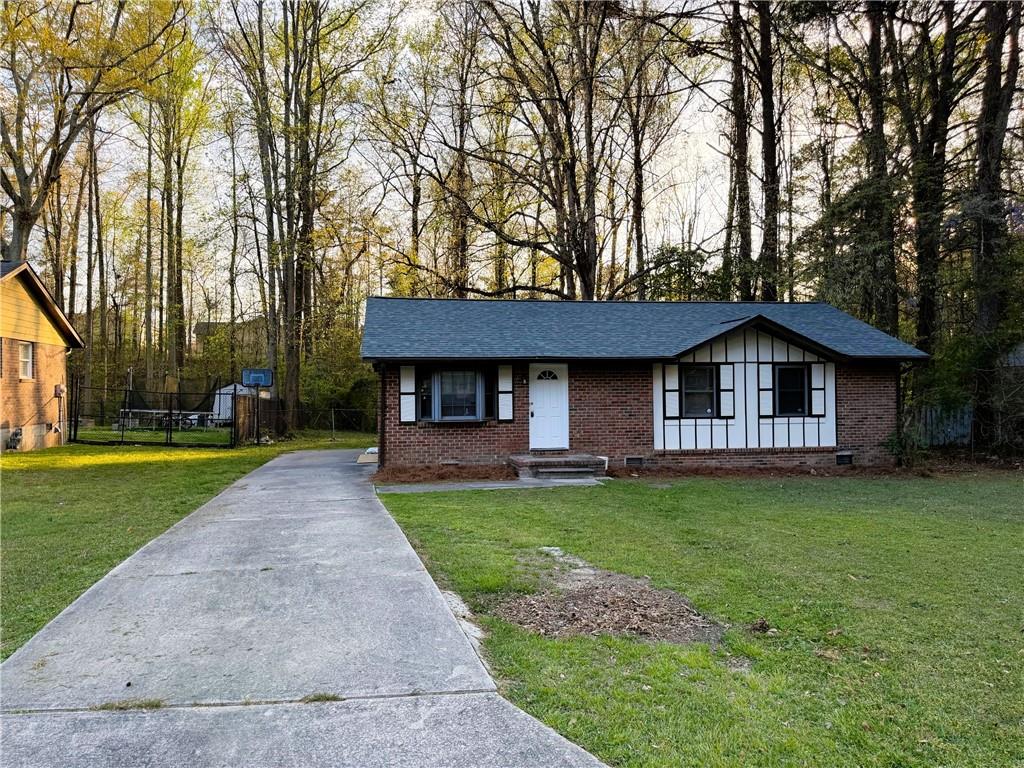 1345 Labelle Street Property Photo 1