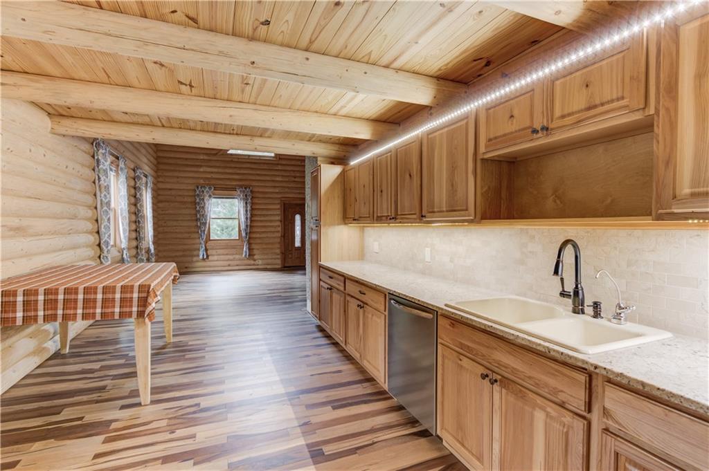 3938 Pointe N Property Photo 17