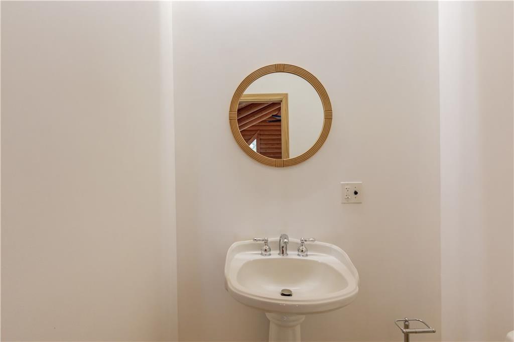3938 Pointe N Property Photo 36
