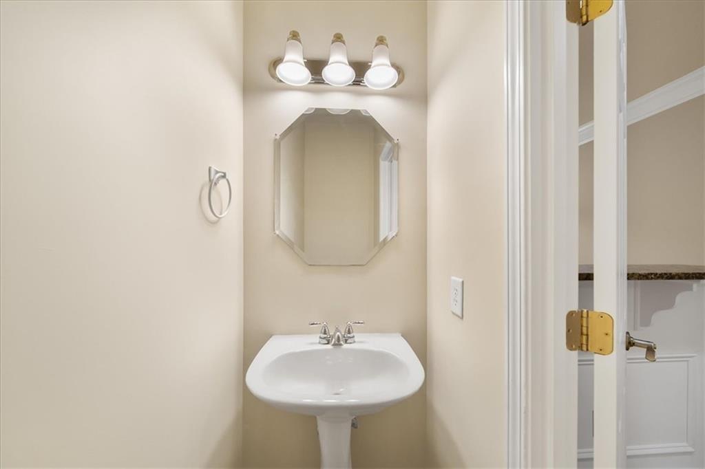 205 16th Street Nw Unit 18 Property Photo 22