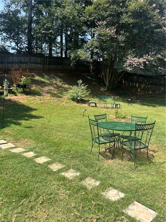 1470 Charter Oaks Lane Property Photo 6