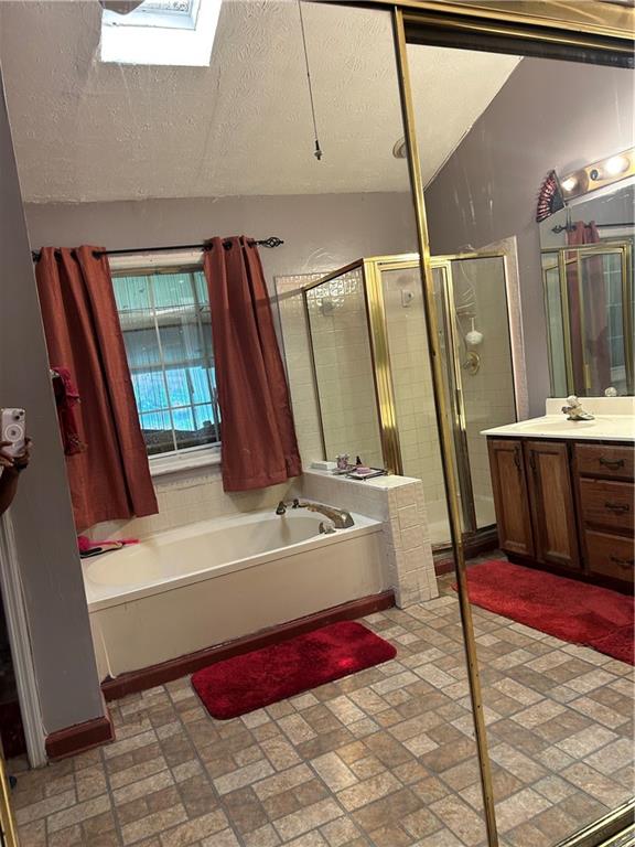 1470 Charter Oaks Lane Property Photo 17