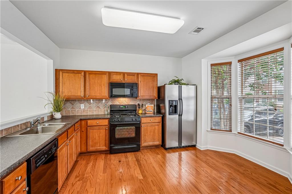 945 Prestwyck Court Property Photo 8