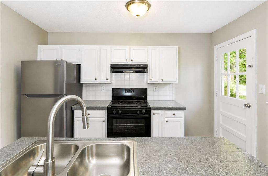 3469 Glen Road Property Photo 6