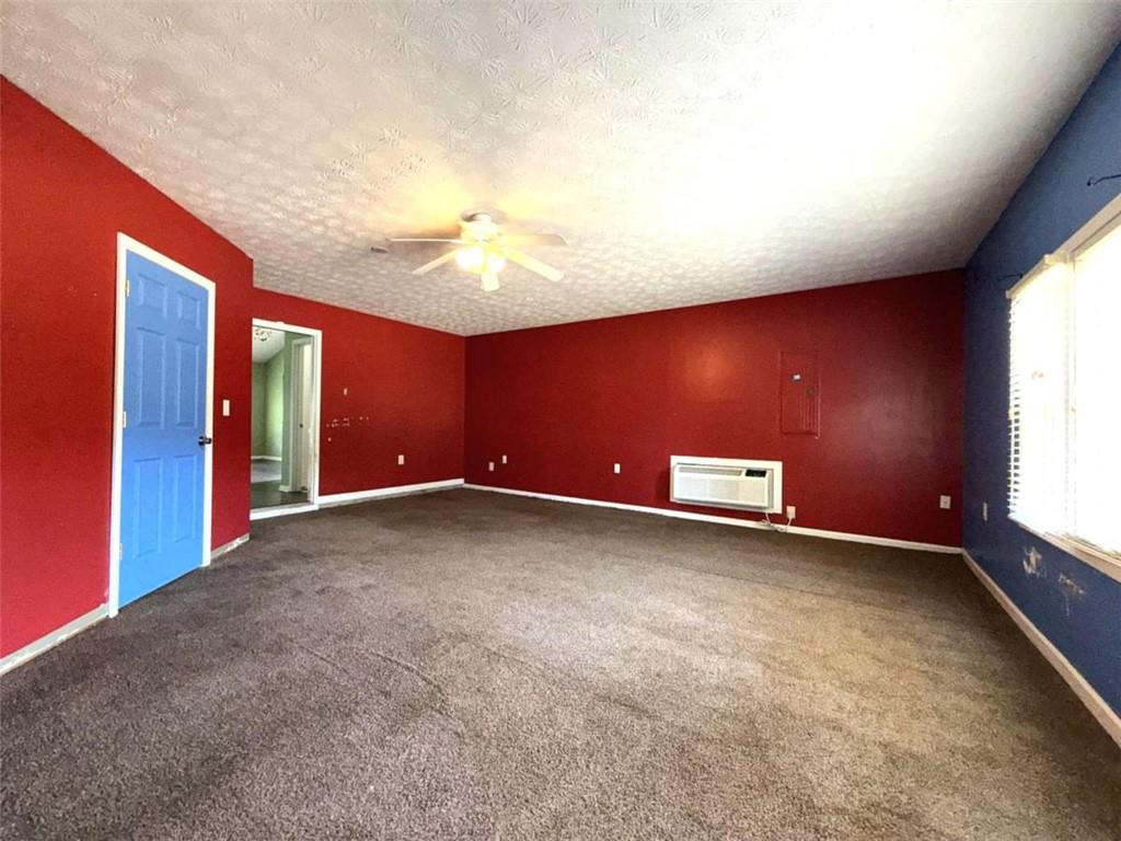 135 Windhaven Place Property Photo 14