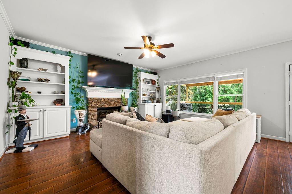 6266 Braidwood Run Property Photo 12