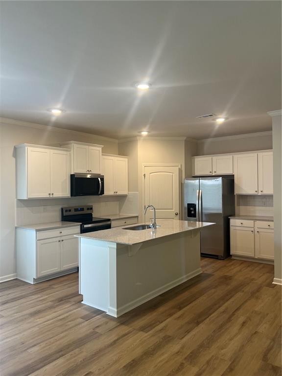 60 Berryville Drive Property Photo 4