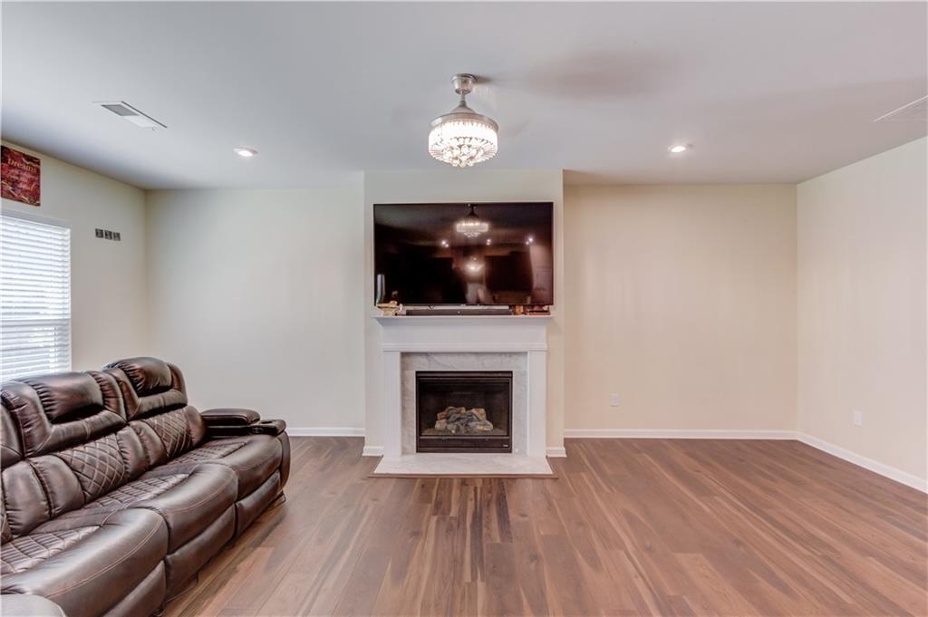 4819 Sierra Creek Drive Property Photo 11