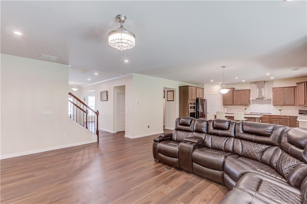 4819 Sierra Creek Drive Property Photo 12