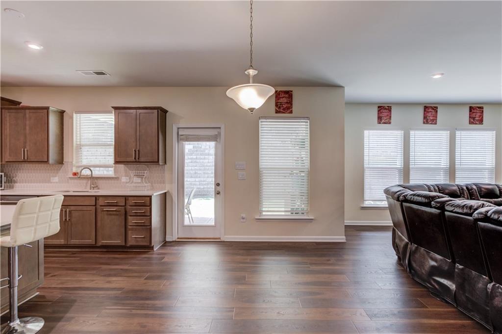 4819 Sierra Creek Drive Property Photo 14