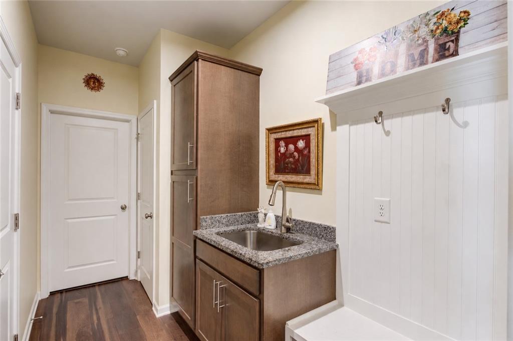 4819 Sierra Creek Drive Property Photo 22