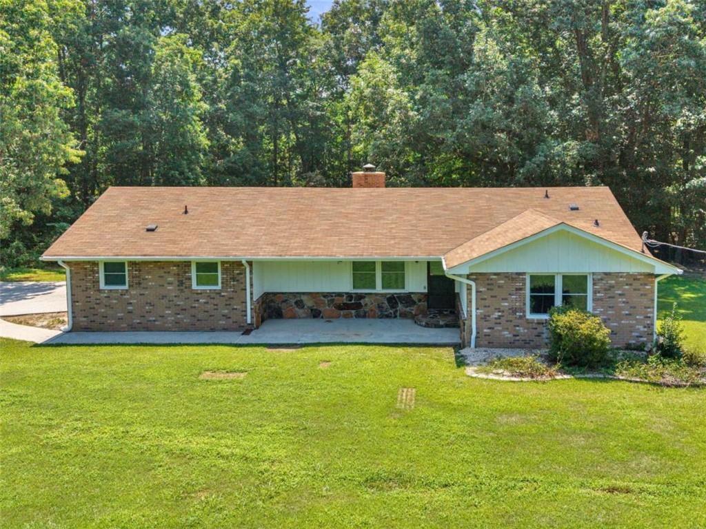 4984 Richardson Road Property Photo 1