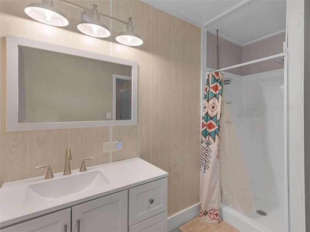 4984 Richardson Road Property Photo 18