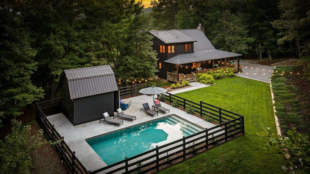 185 Austin Mountain Road Property Photo 1