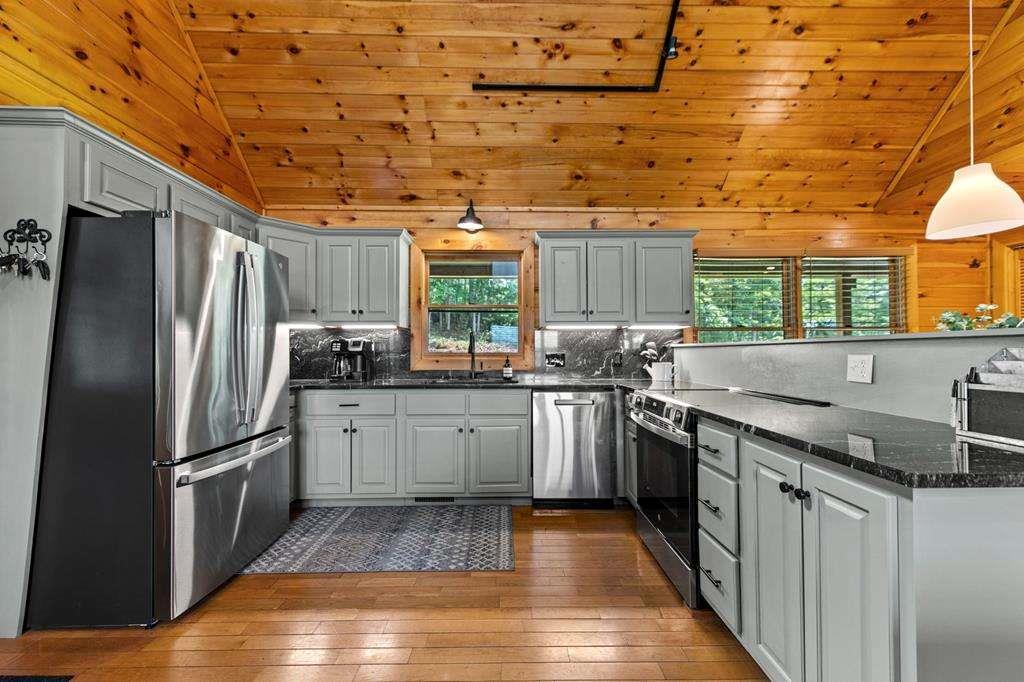 185 Austin Mountain Road Property Photo 23