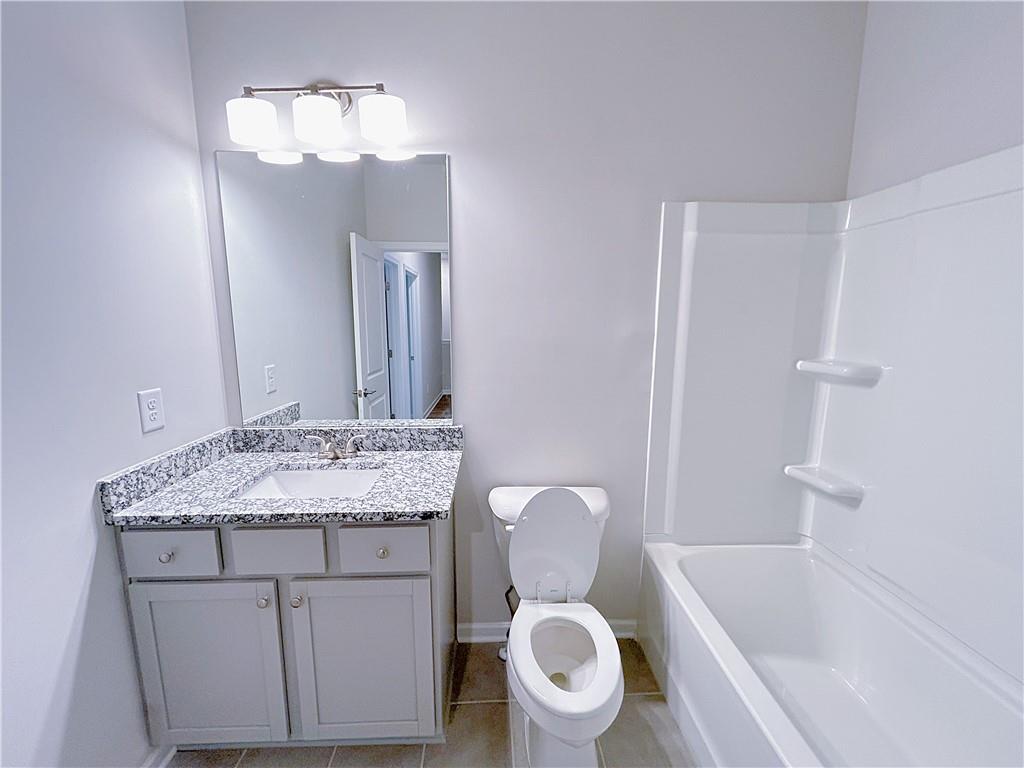 2586 Mills Commons Drive Property Photo 13