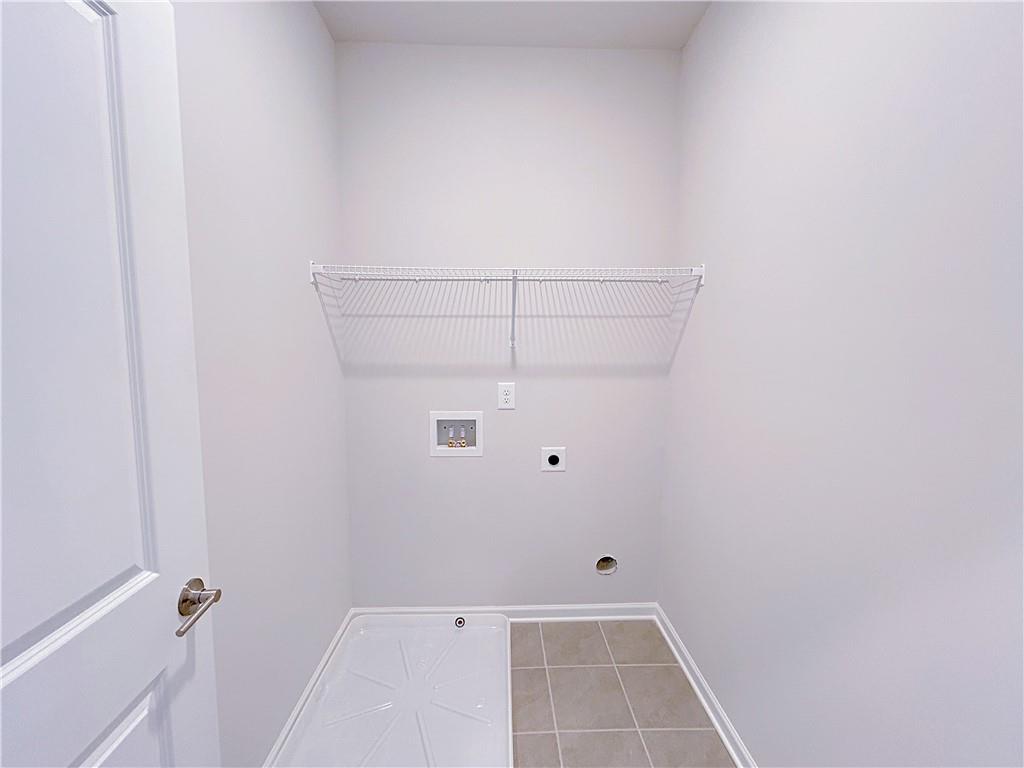 2586 Mills Commons Drive Property Photo 16