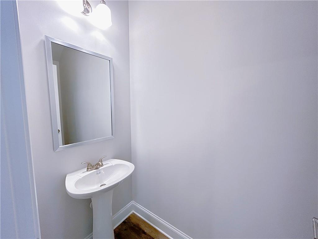 2586 Mills Commons Drive Property Photo 24