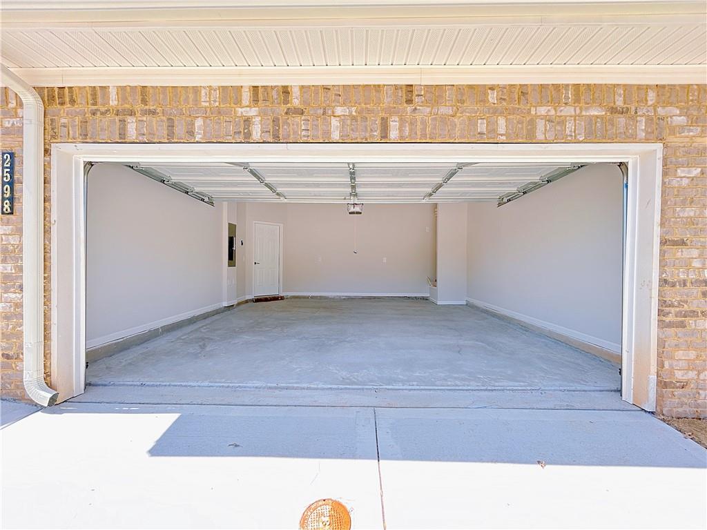 2586 Mills Commons Drive Property Photo 26