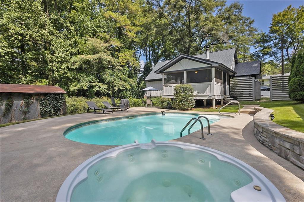 130 Sharp Street Property Photo 2