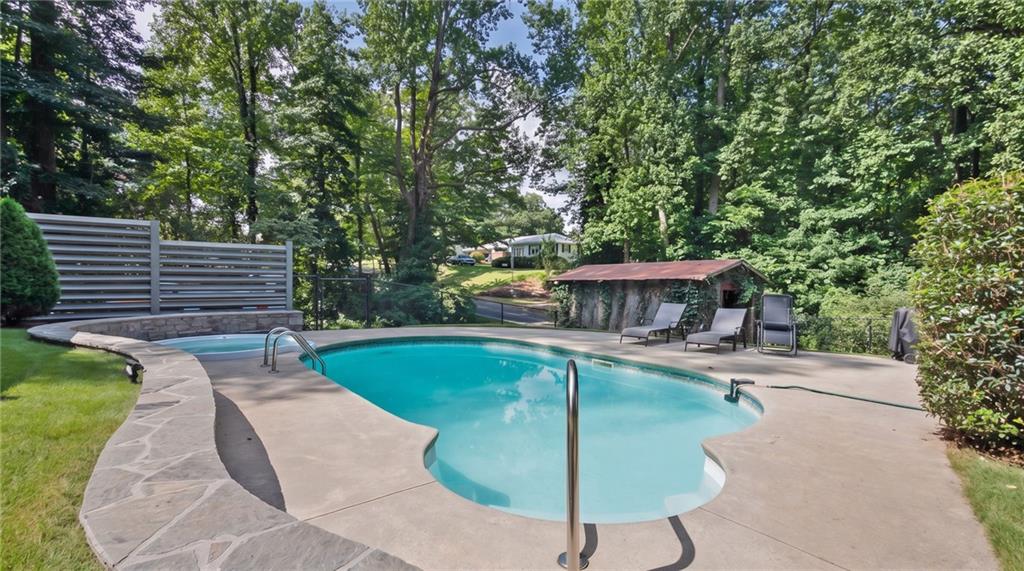 130 Sharp Street Property Photo 3
