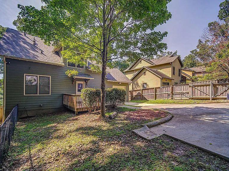 3530 Glenwood Road Property Photo 2