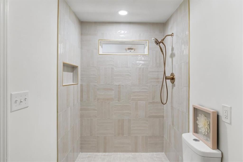 253 Birch Street Property Photo 24